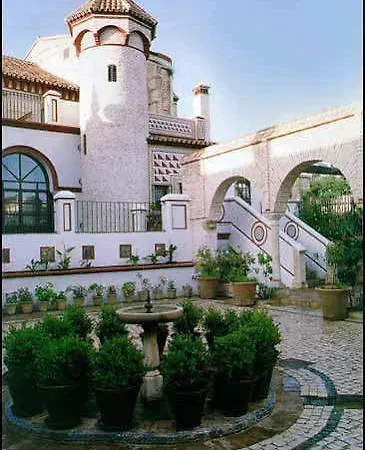 El Palacio De San Benito בית הארחה קזאיה דה לה סיירה