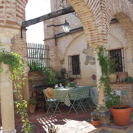 El Palacio De San Benito בית הארחה קזאיה דה לה סיירה