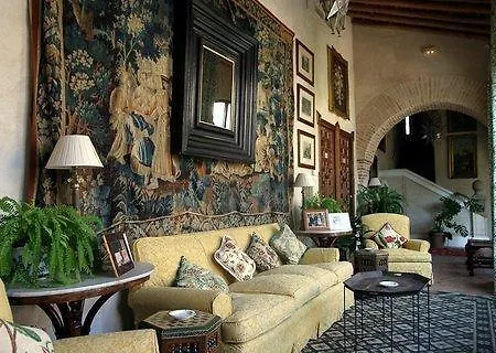 El Palacio De San Benito 4* קזאיה דה לה סיירה