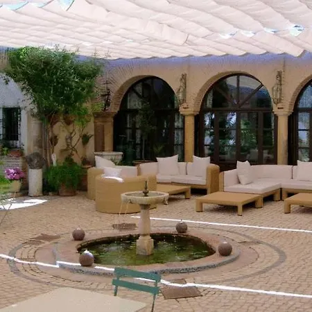 בית הארחה El Palacio De San Benito 4*